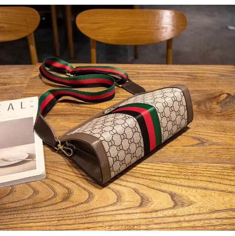 Classic Bag Wide Shoulder Strap High Quality Diagonal Bag Large Capacity Chain Shoulder Bags GB12